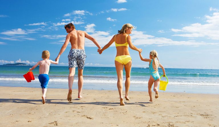 Πότε καταβάλλεται το επίδομα αδείας και πώς το υπολογίζουμε