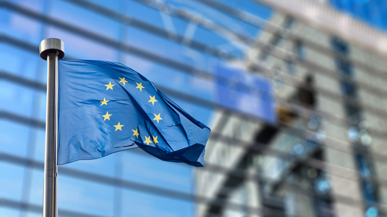 Σύμφωνα με την νέα έκθεση που δημοσίευσε η Insurance Europe, τα προκαταρκτικά στοιχεία για την ευρωπαϊκή ασφαλιστική αγορά το 2021 δείχνουν ότι η επανεκκίνηση της των αγορών έφερε ανάκαμψη στην παραγωγή των ασφαλίστρων, ξεπερνώντας τις προκλήσεις που αναδύθηκαν κατά τη διάρκεια της πανδημίας.