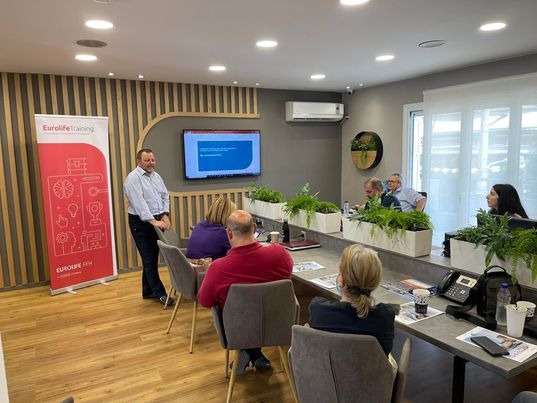 Εκπαιδευτικές συναντήσεις για τους συνεργάτες του exasfalisou.gr και του welcome insurance με στελέχη της Generali και της Eurolife FFH