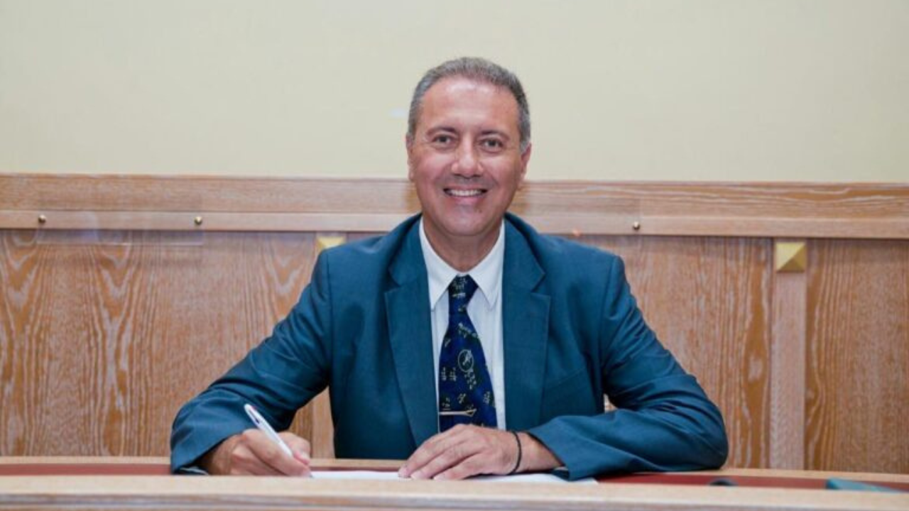 Νίκος Λεβετσοβίτης