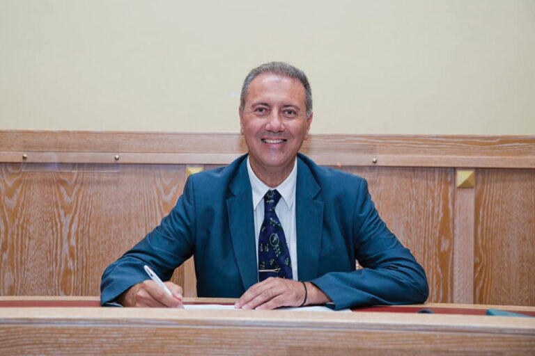 Νίκος Λεβετσοβίτης