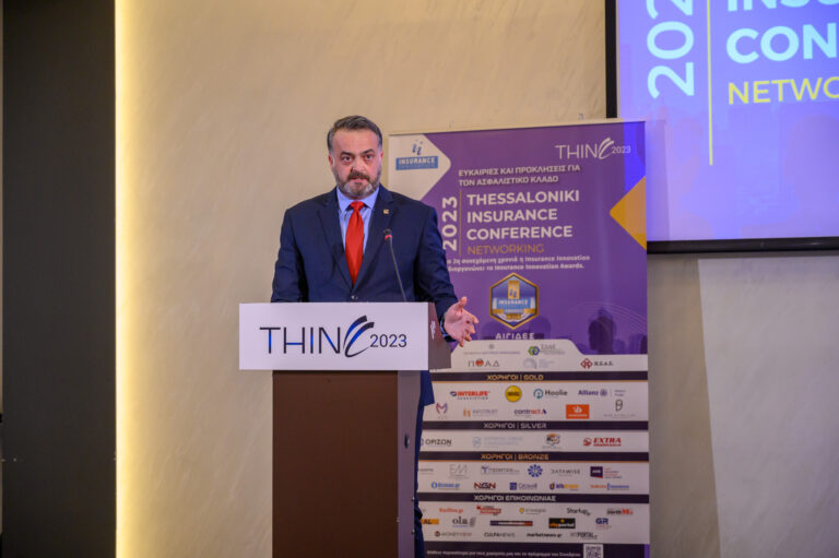 Βασίλης Σκάθαρος, προκλήσεις της εποχής