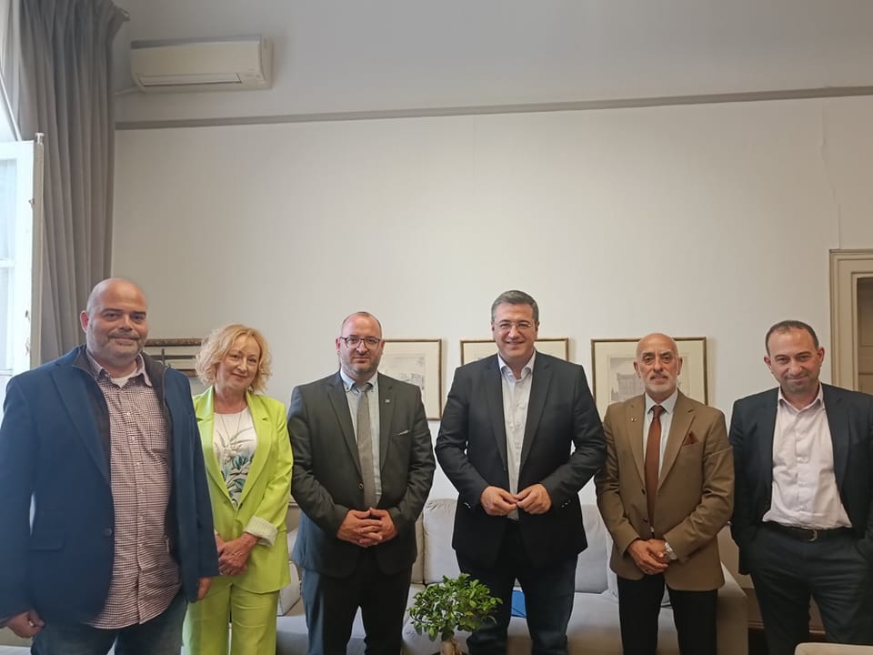 ΠΟΑΔ συνάντηση με τον Τζιτζικώστα