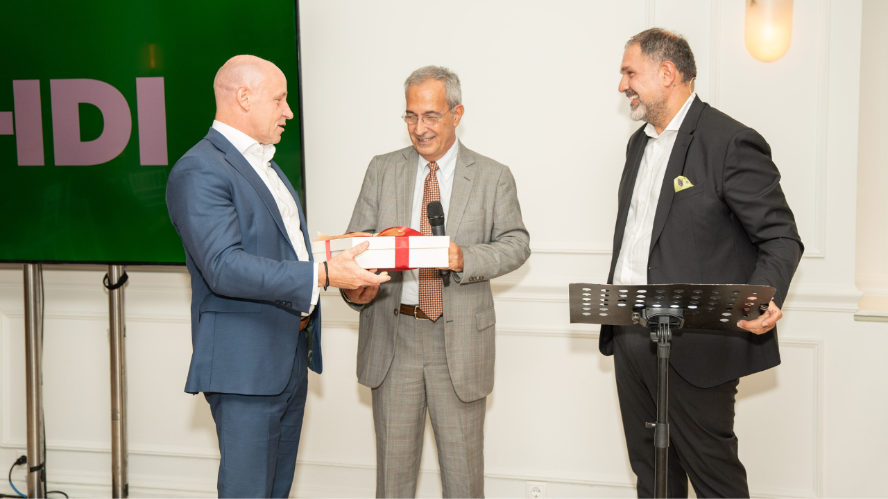 HDI Global SE Hellas, Βαγιακάκος, Σεμερτζόγλου
