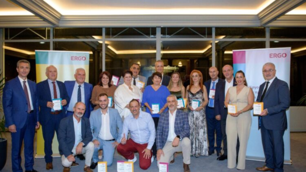 Η ERGO ταξιδεύει στο Παρίσι!: Ταξίδι Επιβράβευσης για τους συνεργάτες του Εταιρικού Δικτύου Πωλήσεων 3 Η ERGO ταξιδεύει στο Παρίσι!: Ταξίδι Επιβράβευσης για τους συνεργάτες του Εταιρικού Δικτύου Πωλήσεων