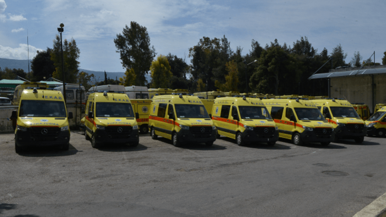 ασθενοφόρα, υπουργείο οικονομικών, ΕΚΑΒ