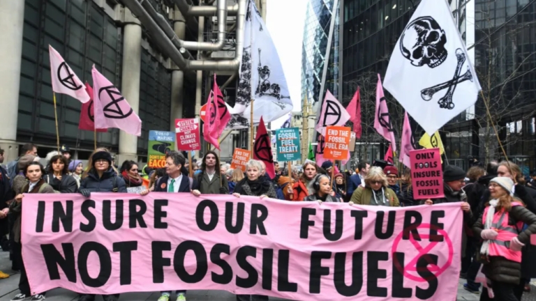 Extinction Rebellion, ασφαλιστική βιομηχανία, ορυκτά καύσιμα