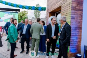 MakeSure Insurance: Εγκαίνια νέων γραφείων με στυλ και ατμόσφαιρα πάρτι! 2 MakeSure Insurance: Εγκαίνια νέων γραφείων με στυλ και ατμόσφαιρα πάρτι!