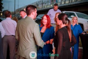 MakeSure Insurance: Εγκαίνια νέων γραφείων με στυλ και ατμόσφαιρα πάρτι! 12 MakeSure Insurance: Εγκαίνια νέων γραφείων με στυλ και ατμόσφαιρα πάρτι!